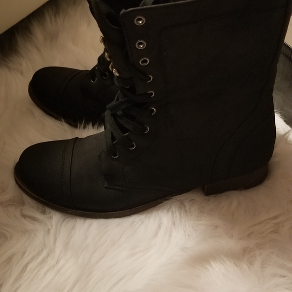 Black boots with rhinestones - Picture 5 of 7